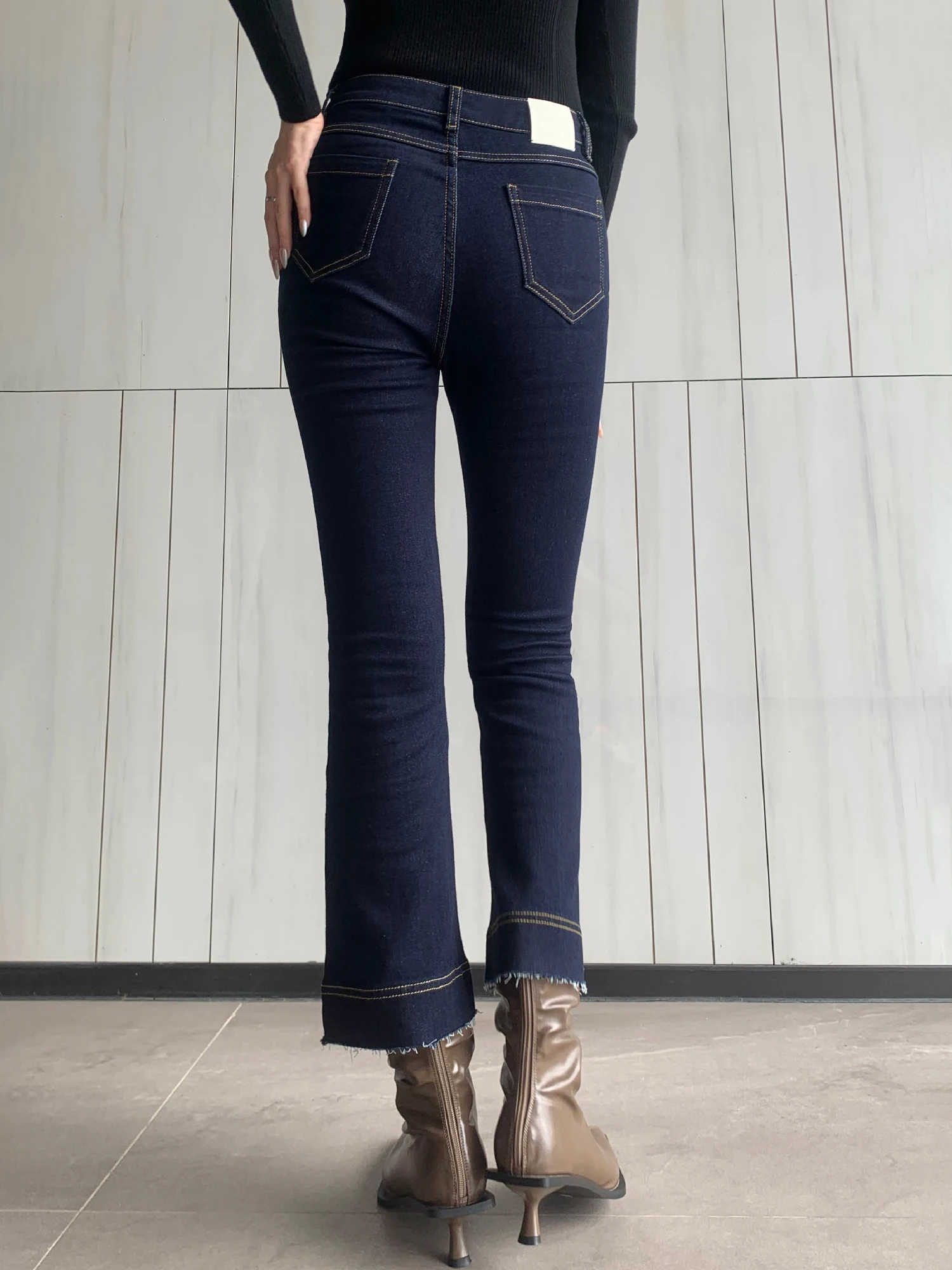 VINTAGE DARK BLUE NINE POINTS MICRO-FLARE JEANS SIMPLE ELEGANT TASSEL RAW HEM DESIGH HIGH-WAISTED SLIM WOMNE’S PANTS - FORGUNROS