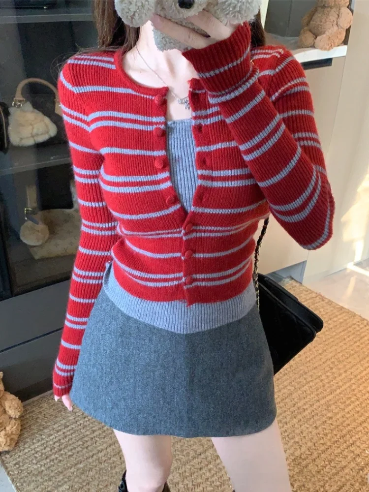 

Korean Style Slimming Stripe Knitted Cardigan Women's Fashionable Winter Top Breathable Long Sleeve Casual Citywalk Wear