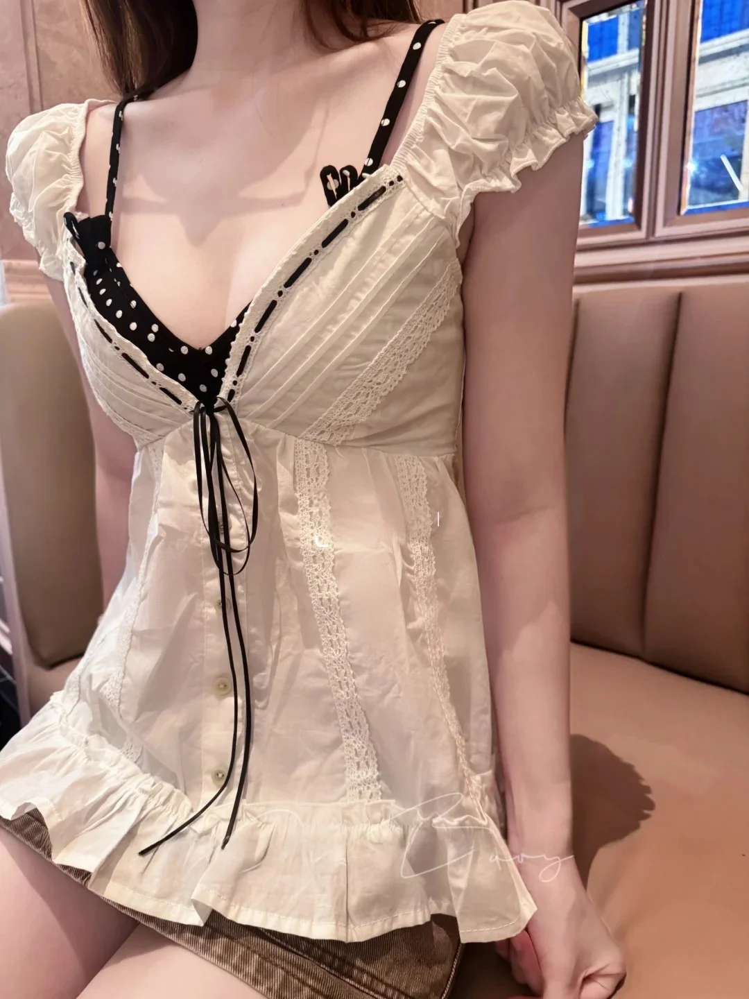 Sweet Heart Baby Bubble Sleeve V-Neck Top  Knot Fake Two-Piece Slimming Summer Shirt Women's Fashion French Style