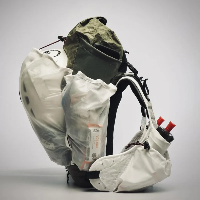

Outdoor thick mountaineering bag OEM camping bag large capacity backpack waterproof lightweight camping bag multifunctional