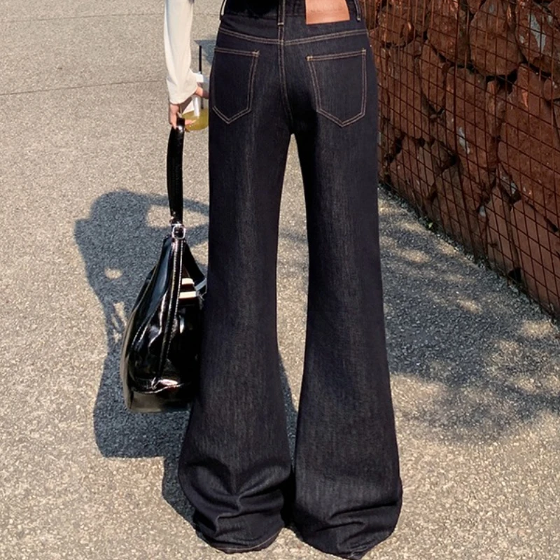 

Spring and Autumn New American Retro Dark Blue Flared Jeans for Women, Versatile Loose Slimming Draped Floor-Length Flared Pants