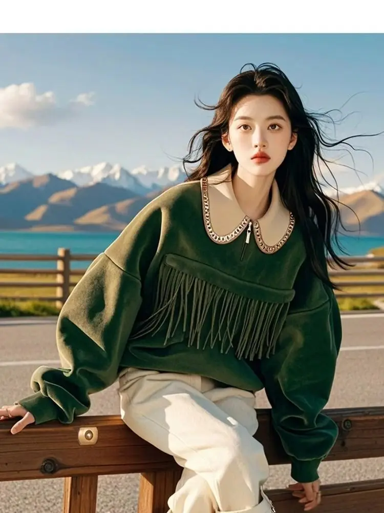 Nowe modne bluzy na jesień i zimę 2025, niszowa moda, luźny krój, kołnierzyk typu doll, aksamitna bluza.