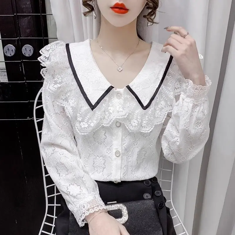 Doll Collar Lace Bottom Shirt Women\'s New Fashionable and Stylish Long Sleeved Versatile Top