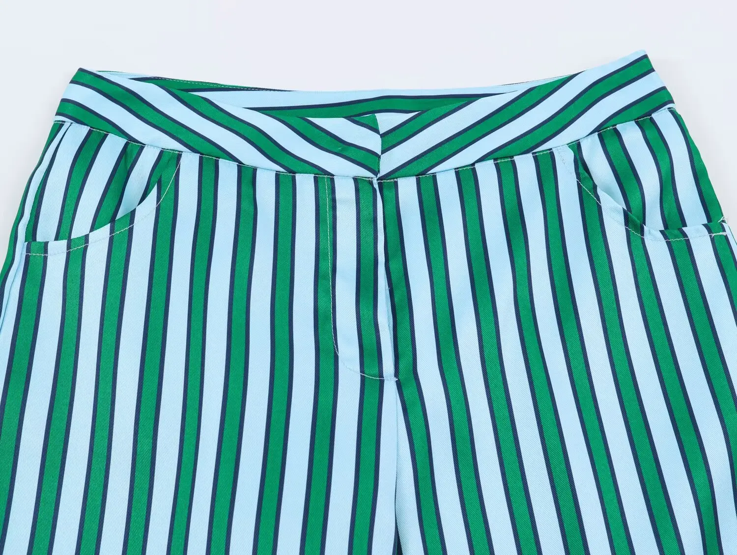 KONDALA Damen Schickes Gestreiftes Hosen-Set 2026 Sommer Trendiges High-Street-Urlaubsset Elegante Freizeit-Hemden mit Seilknöpfen, Lange Hosen – Detail 24