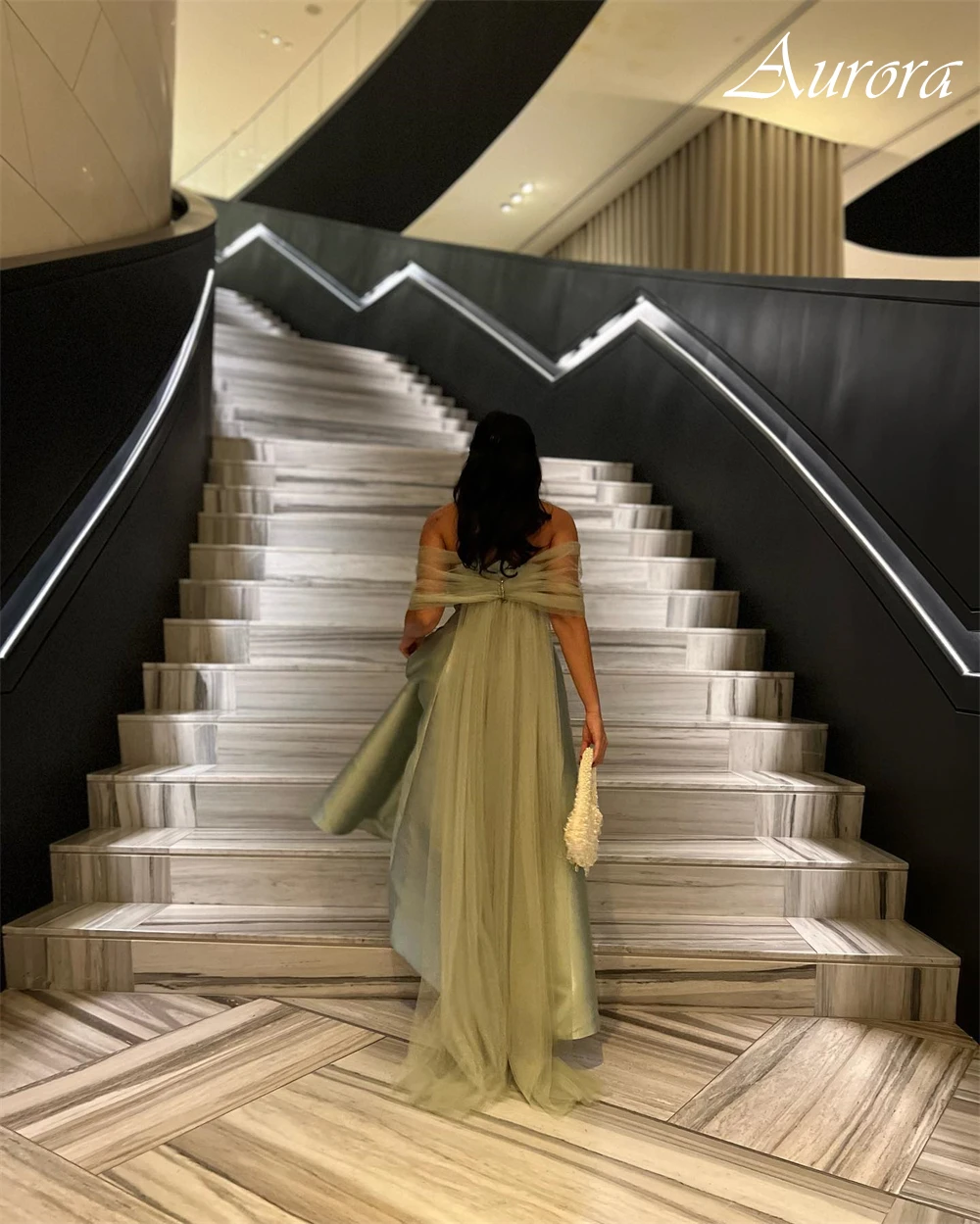 Vestido de noche de satén exquisito personalizado, vestido de fiesta con temperamento, sin mangas, sin espalda, tren Watteau, vestidos para ocasiones especiales