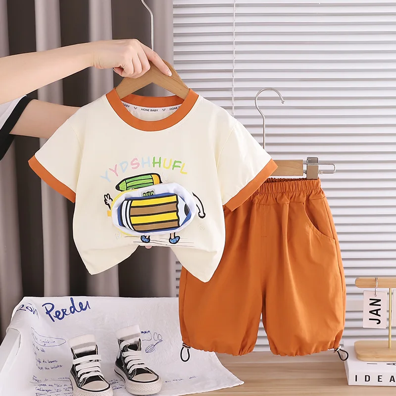 

Комплект из 2 предметов для маленьких мальчиков, размеры 1-5 лет, футболки с короткими рукавами и контрастным воротником с милым мультяшным принтом, шорты, детский костюм, летний комплект для маленьких мальчиков