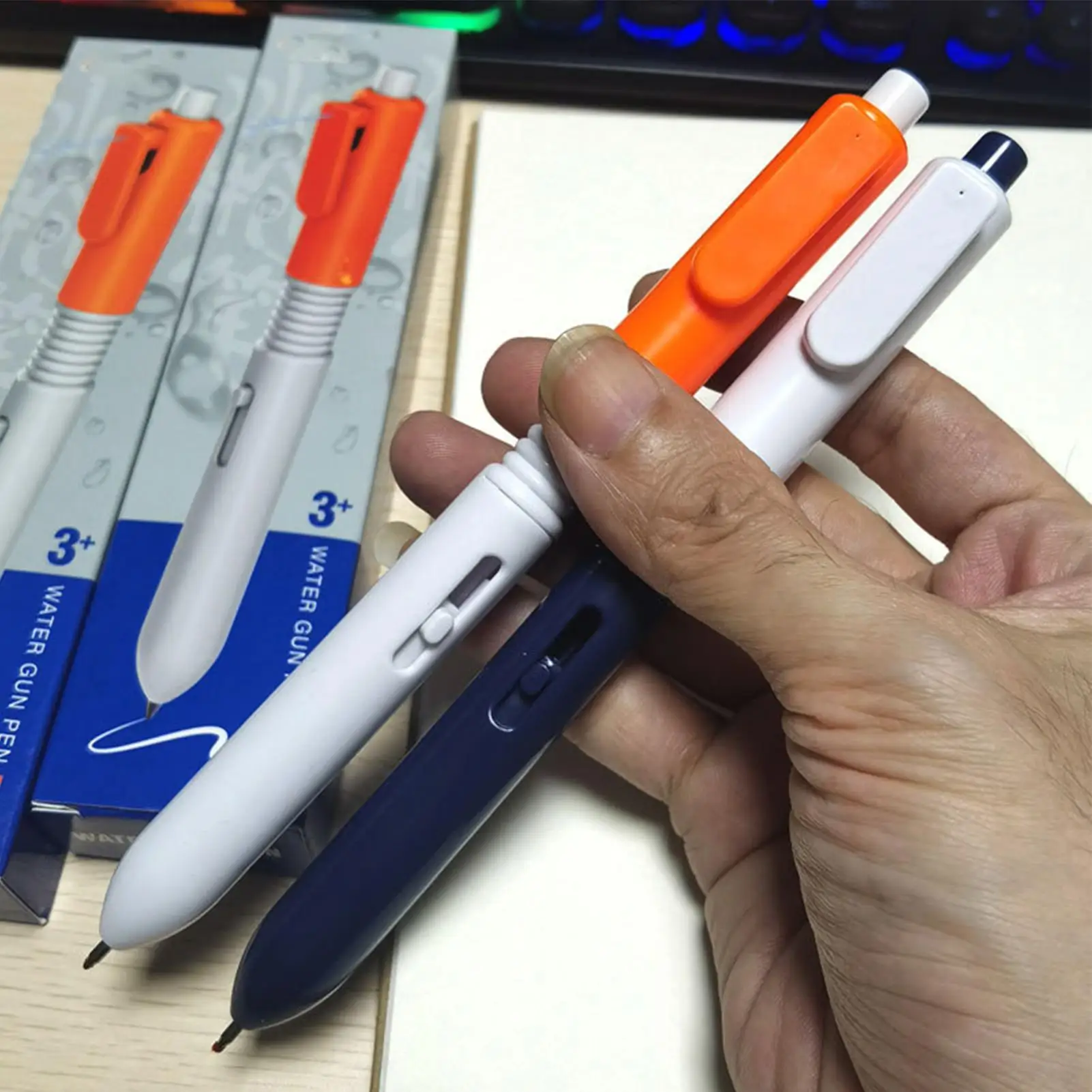 

1 шт., записываемая ручка-распылитель воды, мультяшная розыгрыш, ручка для сквирта, ручка для школьников, забавный розыгрыш, подарок для веселого трюка