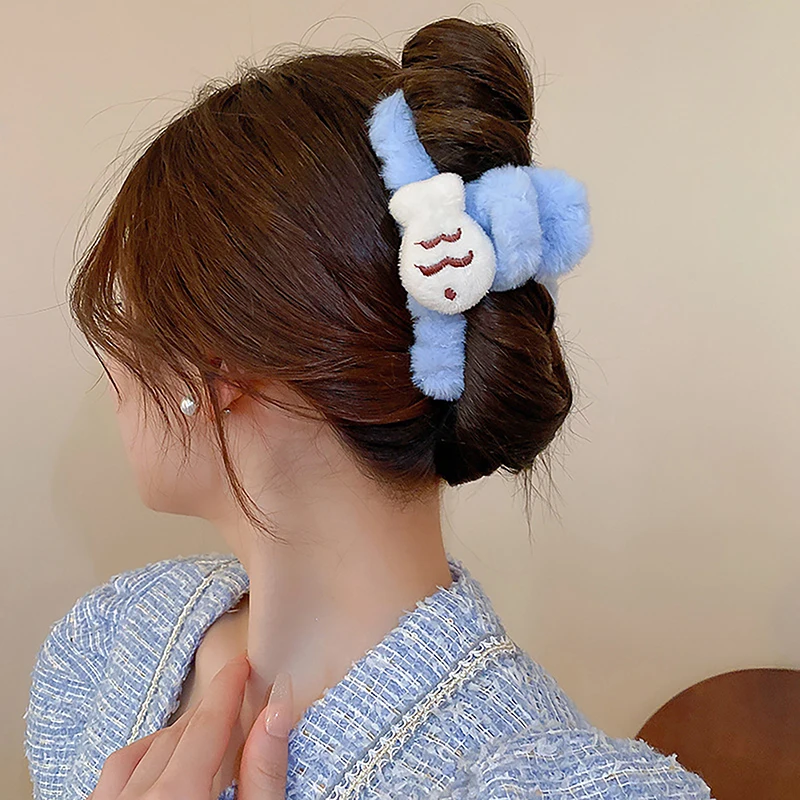 Pinza de pelo de pez de felpa para niña, accesorios para el cabello de moda Kawaii japonés azul real coreano, horquillas para el pelo, tocado de cangrejo