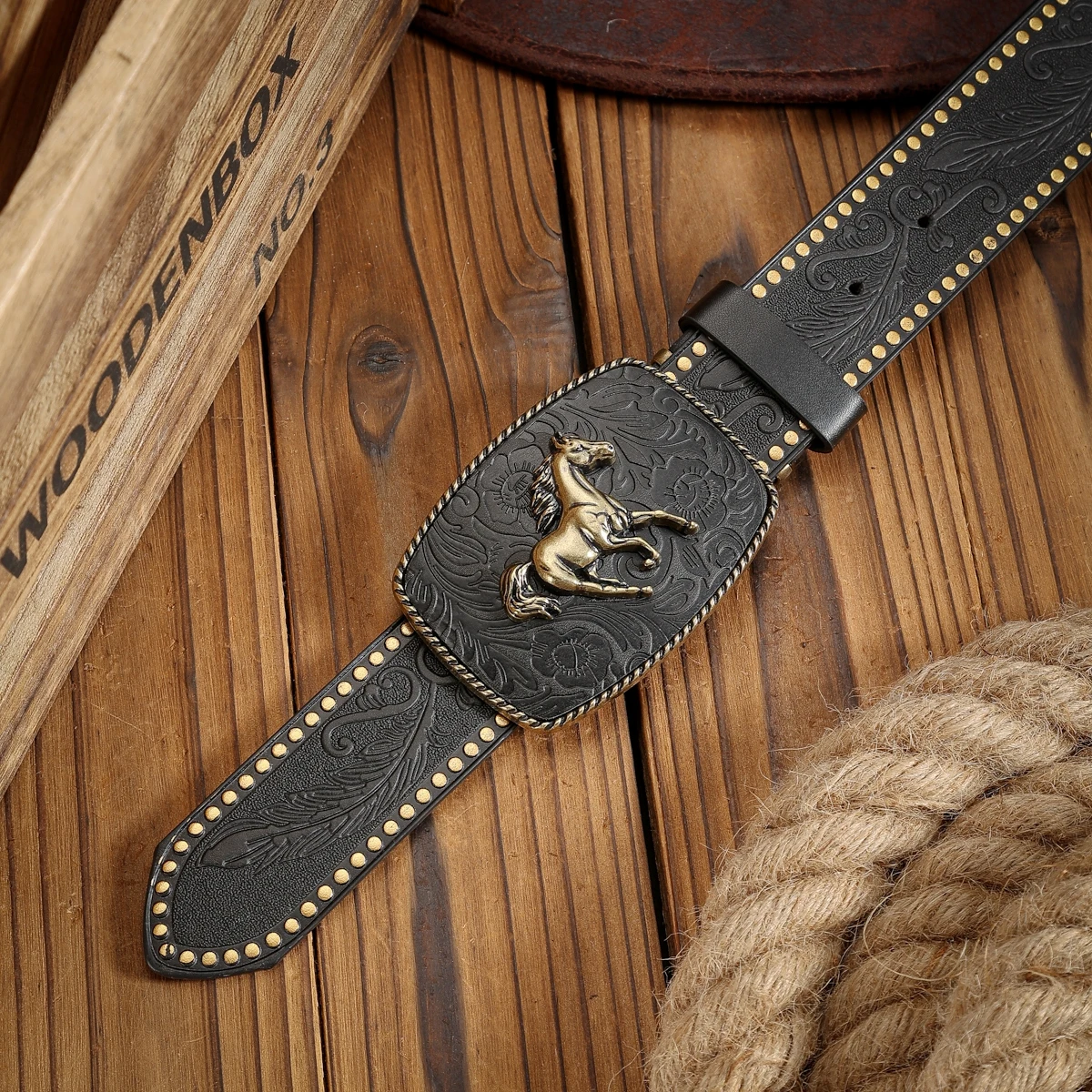 Ein PU-Gürtel im Western-Stil, geeignet für Männer und Frauen, im Bohemian-Stil und Retro-Look, perfekt für alltägliche Freizeitausflüge. – Detail 4
