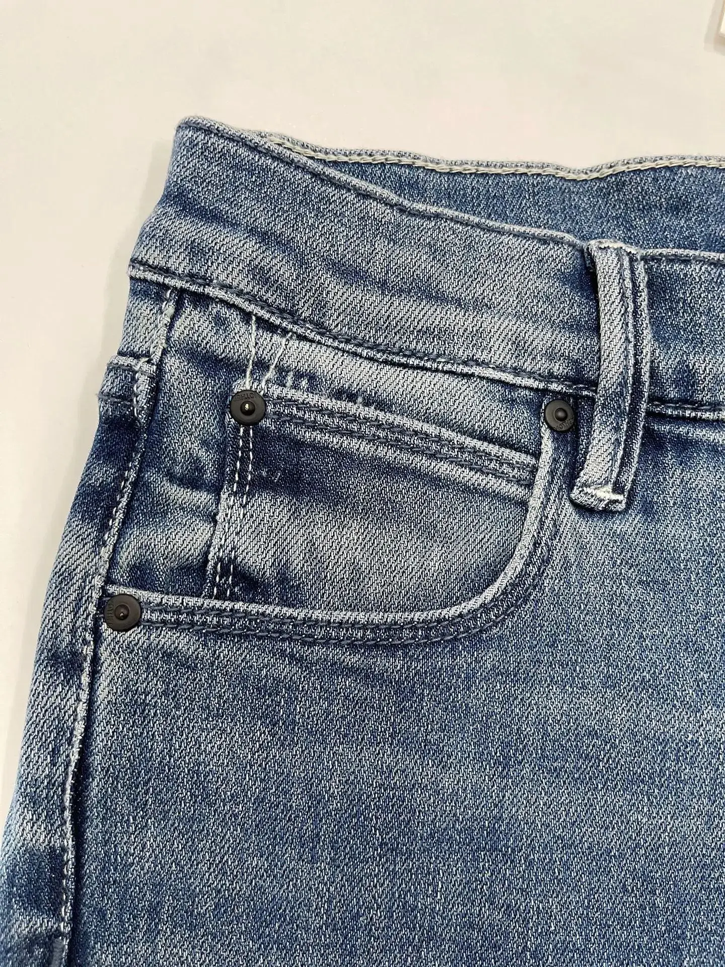Slim-Fit-Jeans mit hoher Taille für Damen, lässig, faion Denim, knöchellang, Herbstkollektion 2023, Ele und Sli