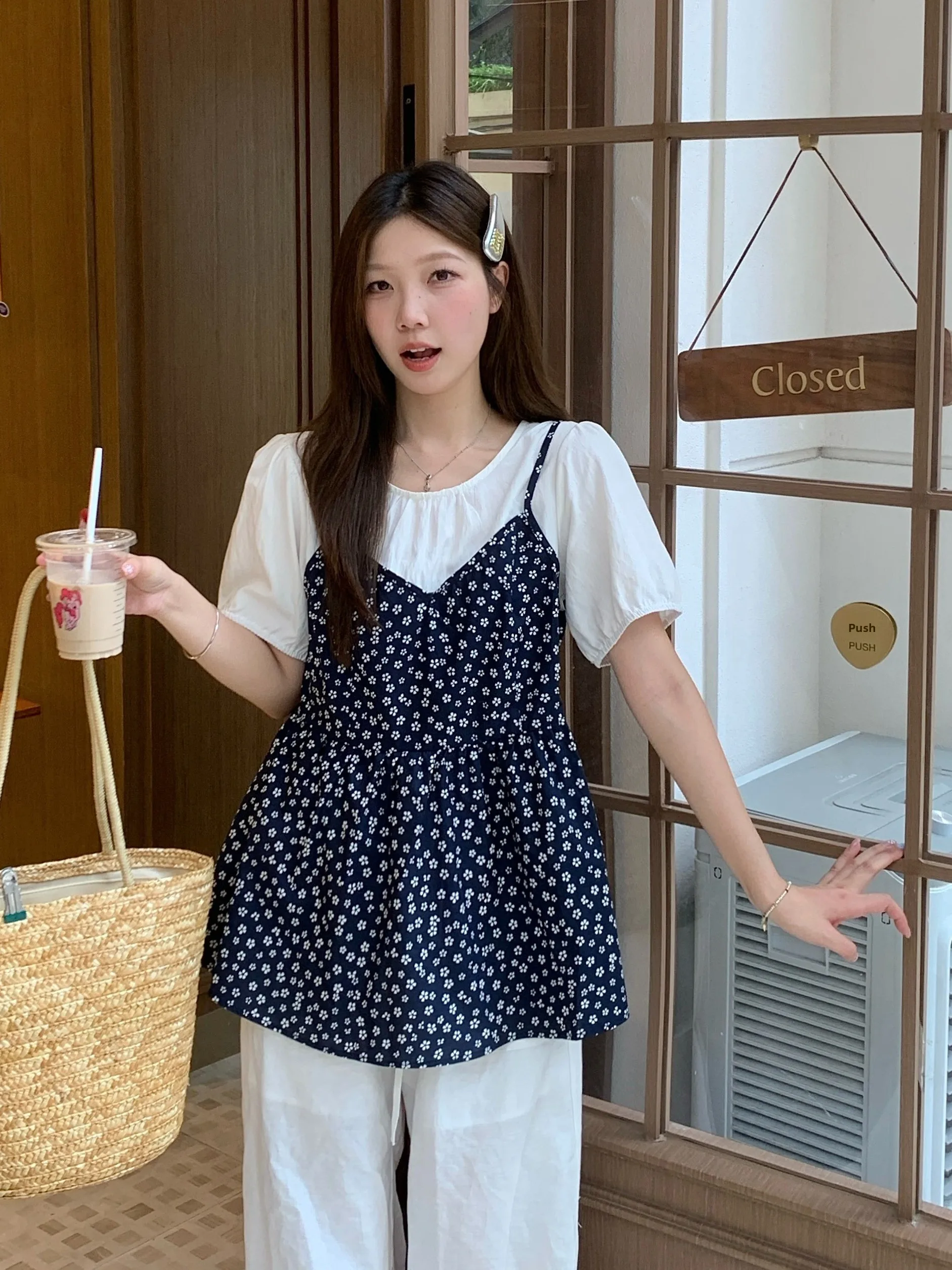 

plus Size Women's Sweet Floral Print Halter Vest Top Summer New Style Slimming Short Sleeve Shirt Trendy Korean Loose Fit Inn...
