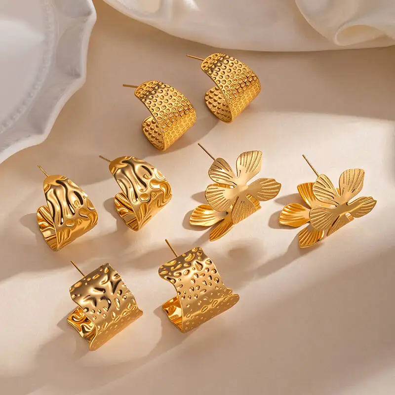 Texture C-shaped titanium steel stud earrings for women, featuring flower-shaped hammer pattern stainless steel jewelry.