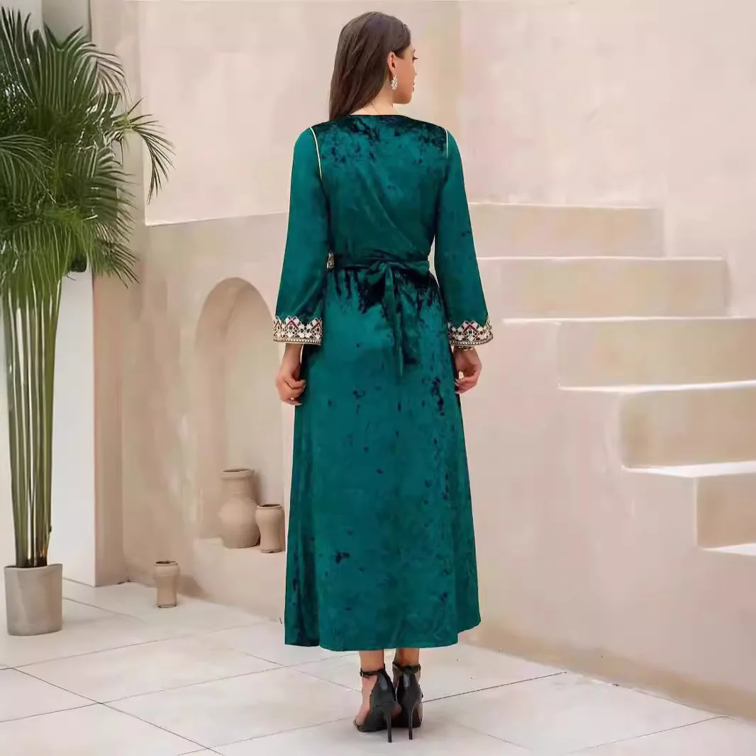 Robe pour femmes musulmanes, nouvelle tenue électrique d'automne et d'hiver 2025, avec Robe brodée en velours doré