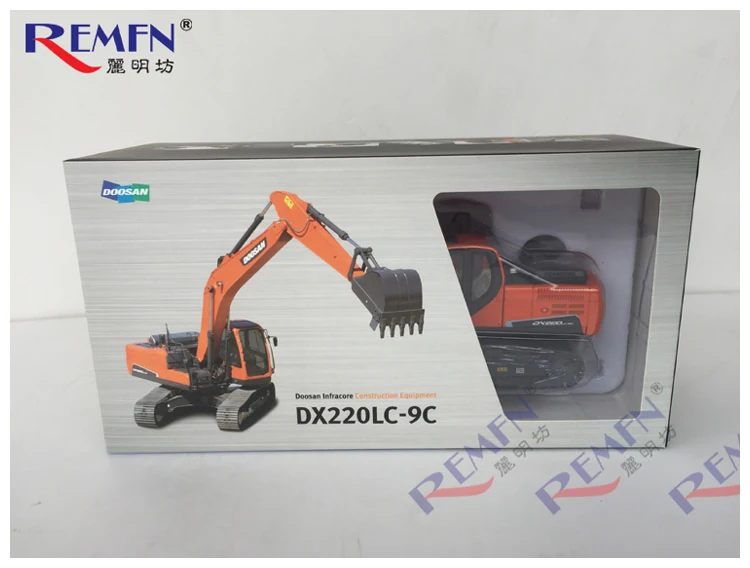 Hydraulic excavator model DOOSAN Daewoo DH220LC-9E DX225LCA alloy engineering vehicle 1/40 TOY