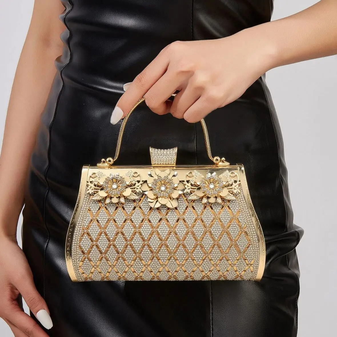 

Rhinestones Bucket Women Evening Clutch Golden Metal Handle Handbags Crystal Flower Vintage Perfect Design Box Holder