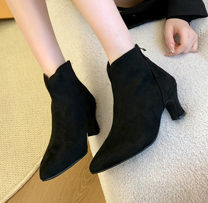 

Vintage Pointed Toe Women Ankle Boots Fashion Elegant Back Zippers Short Booties Autumn Winter Ladies Concise High Heels Shoes