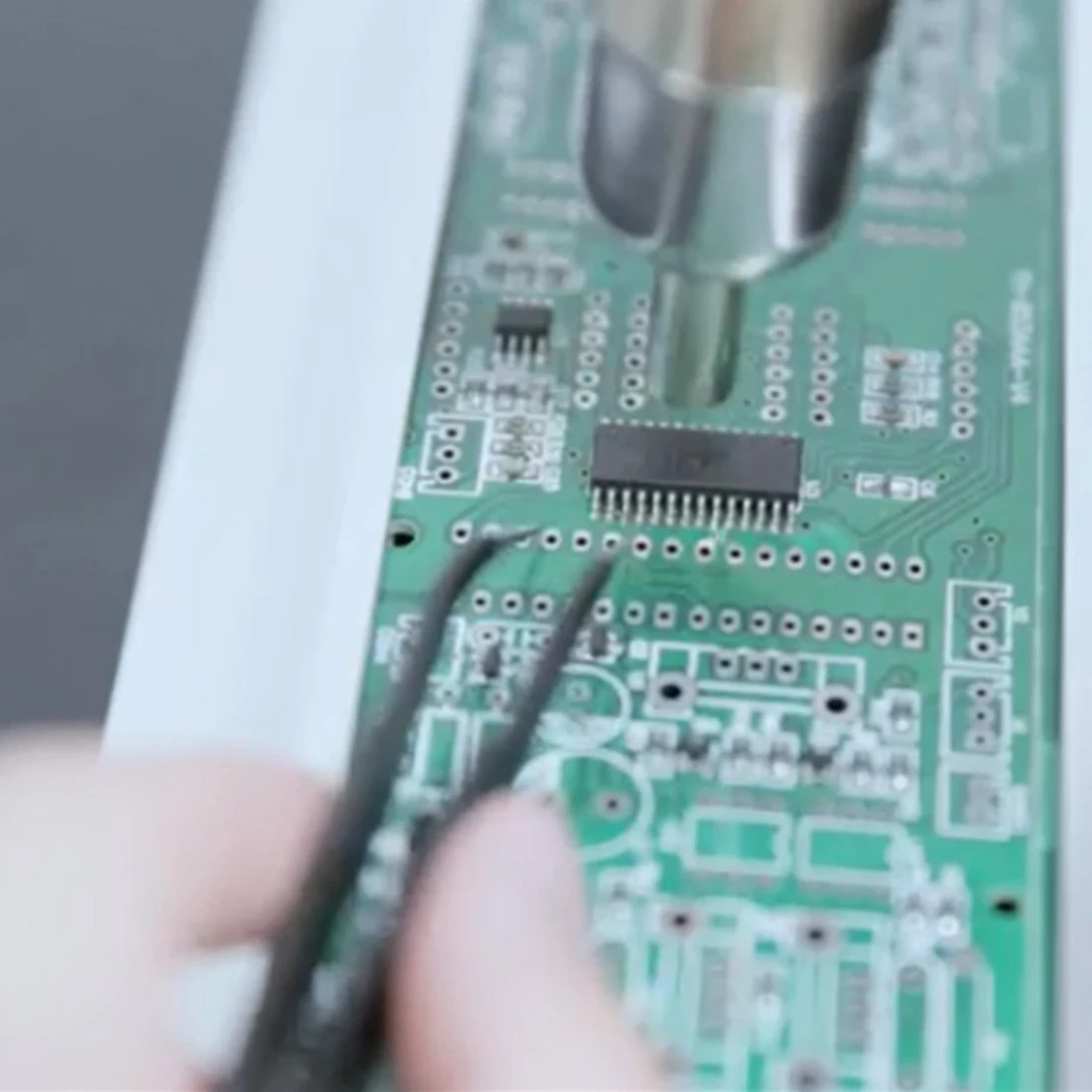 Soldering Iron Core Heater Metal Ceramic Heating Elements for 853AAA 995D 853D 936 937D 8786D(132A 40W)