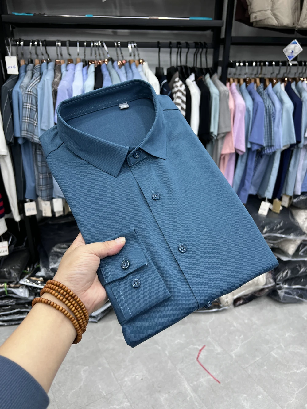 

Мужская футболка Dujia Spring Collection: тонкая, приталенная, однотонная, простая, базовая, для повседневной носки, мягкая.