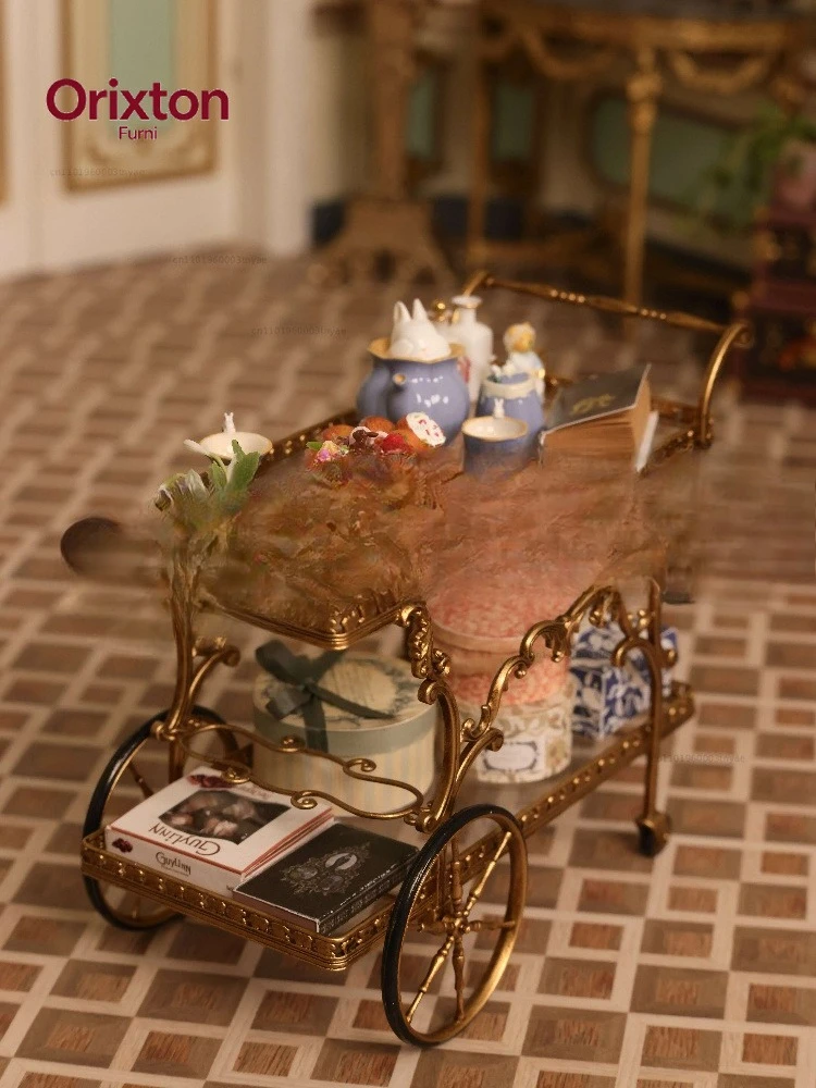 -*Palace style dining car trolley mini ornament