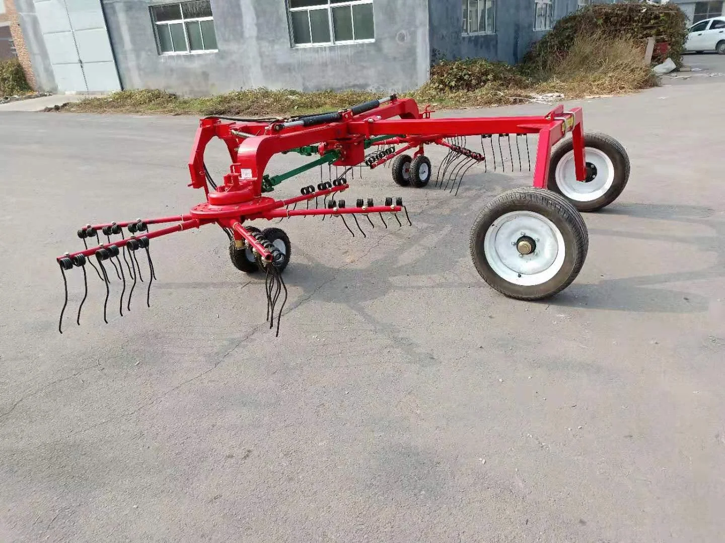 Traktor Baru Produktivitas Tinggi, Rotary Rake, Peralatan Pertanian Populer