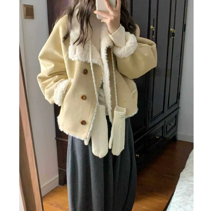 

Stylish Women's Leather Fur Coat Autumn Winter New Small Size Fashionable Jacket Top 2026 Model Full Skin Design Warmth