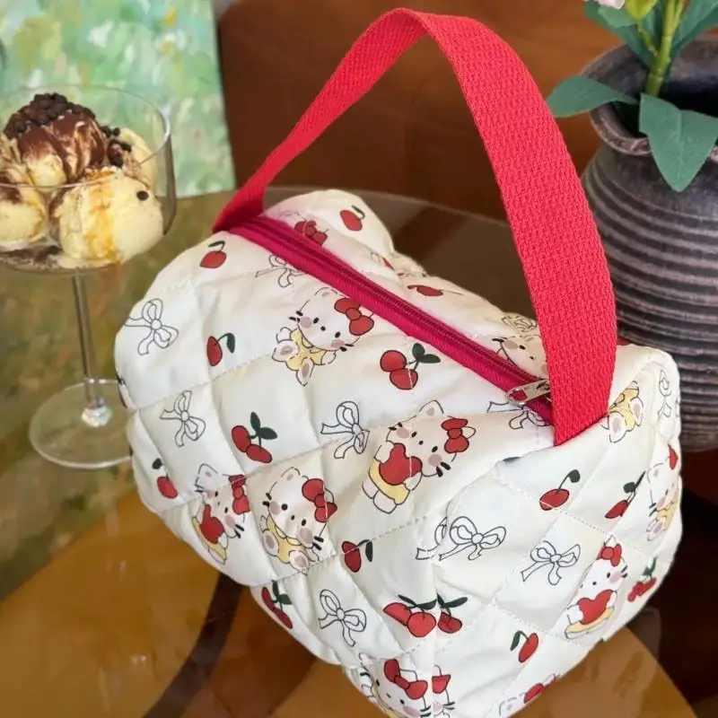 

Hello Kitty Hot Cosmetic Bag Cute Printing Resistant To Dirt Add Cotton Wash Bag Fashion Personality High-Capacity Storage Bag