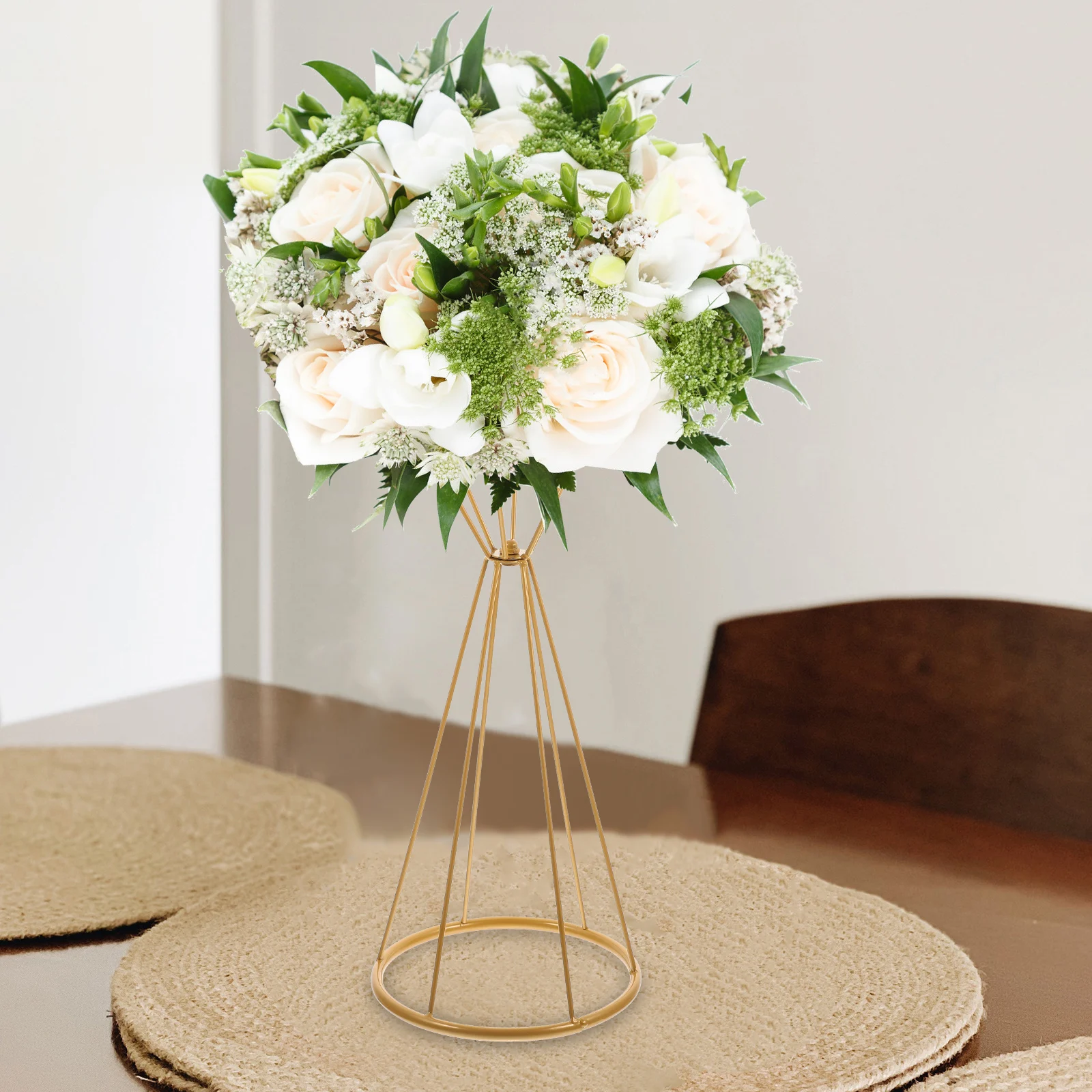 

Iron Flower Vase Hollow Desktop Planter Vintage Metal Pathway Decor European Style Plant Display Vase Home Wedding nament