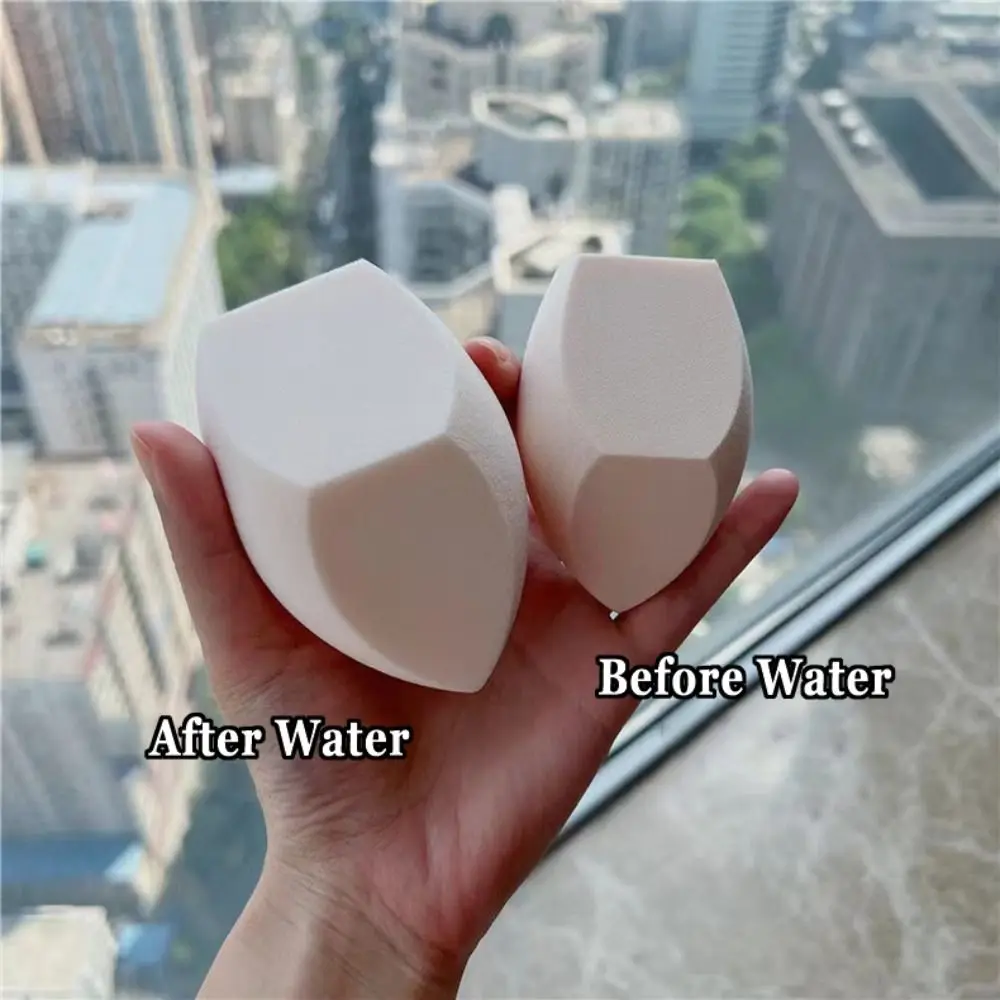 Frullatore per trucco ultra grande da 8 cm Asciutto e bagnato Tre tagli Soffio cosmetico Applicatore di spugna cosmetica leggera colorata