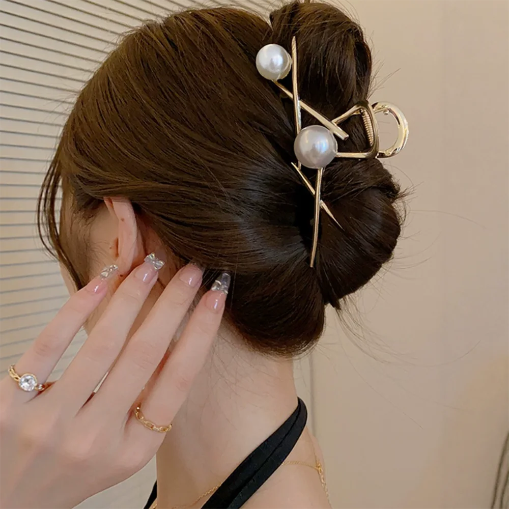 

Pearl X-shaped Metal Hair Claw Hollow Hair Clip Crabs Barrettes Headwear Hairppin For Women Back Head Ponytail Hair Accessories