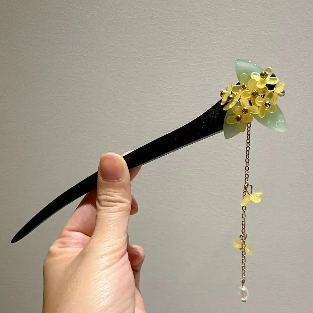 Retro Chinese Style Wood Hair Stick Elegant Tassel Detail Hair Accessory Floral Pattern Charming Updos Hairpin Hanfu