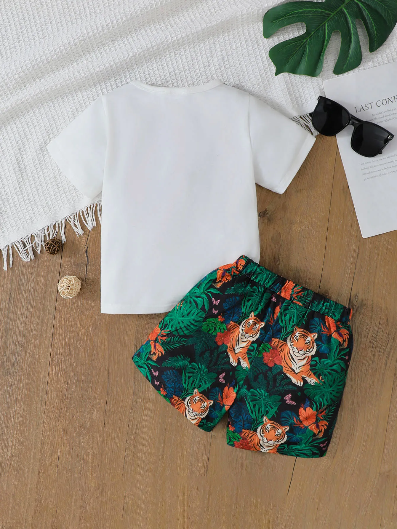 2pcs Boys Hawaiian Style Tiger Print round Neck Short Sleeve T-Shirt And Shorts Set Summer Casual Outfit Two-Piece Suit