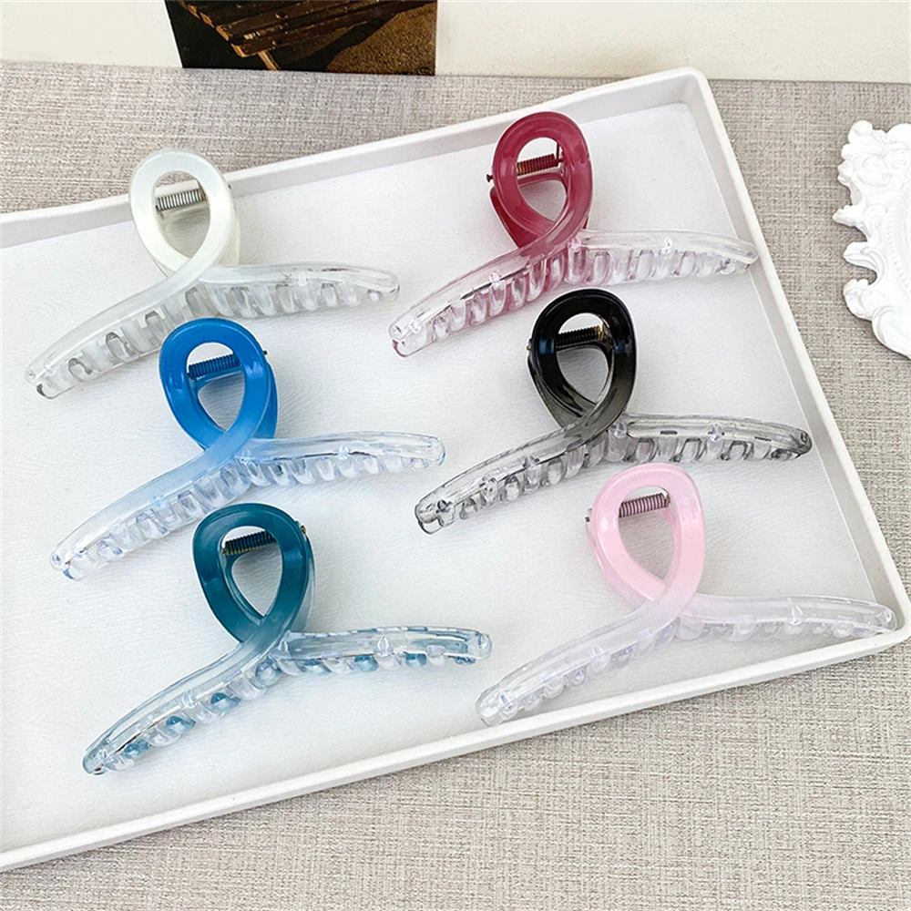 New Korean Large Gradient Color Hair Clip for Women's Simple Temperament Coiled Hair Shark Clip Girl Hair Accessories