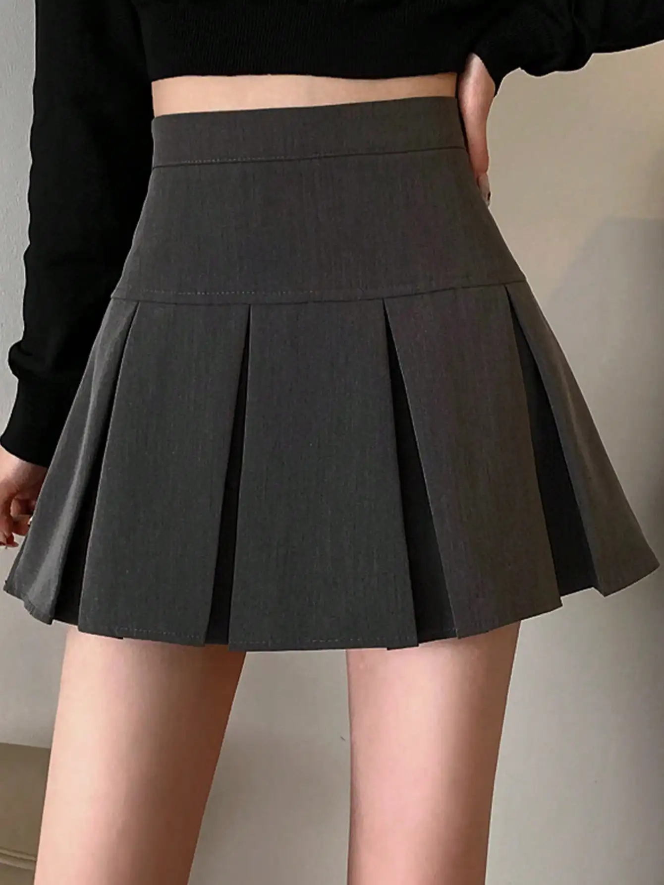 

Korean Preppy Style Pure Color Casual Versatile Women's Pleated Individual 2025 Spring New Style Short Skirt for Small People