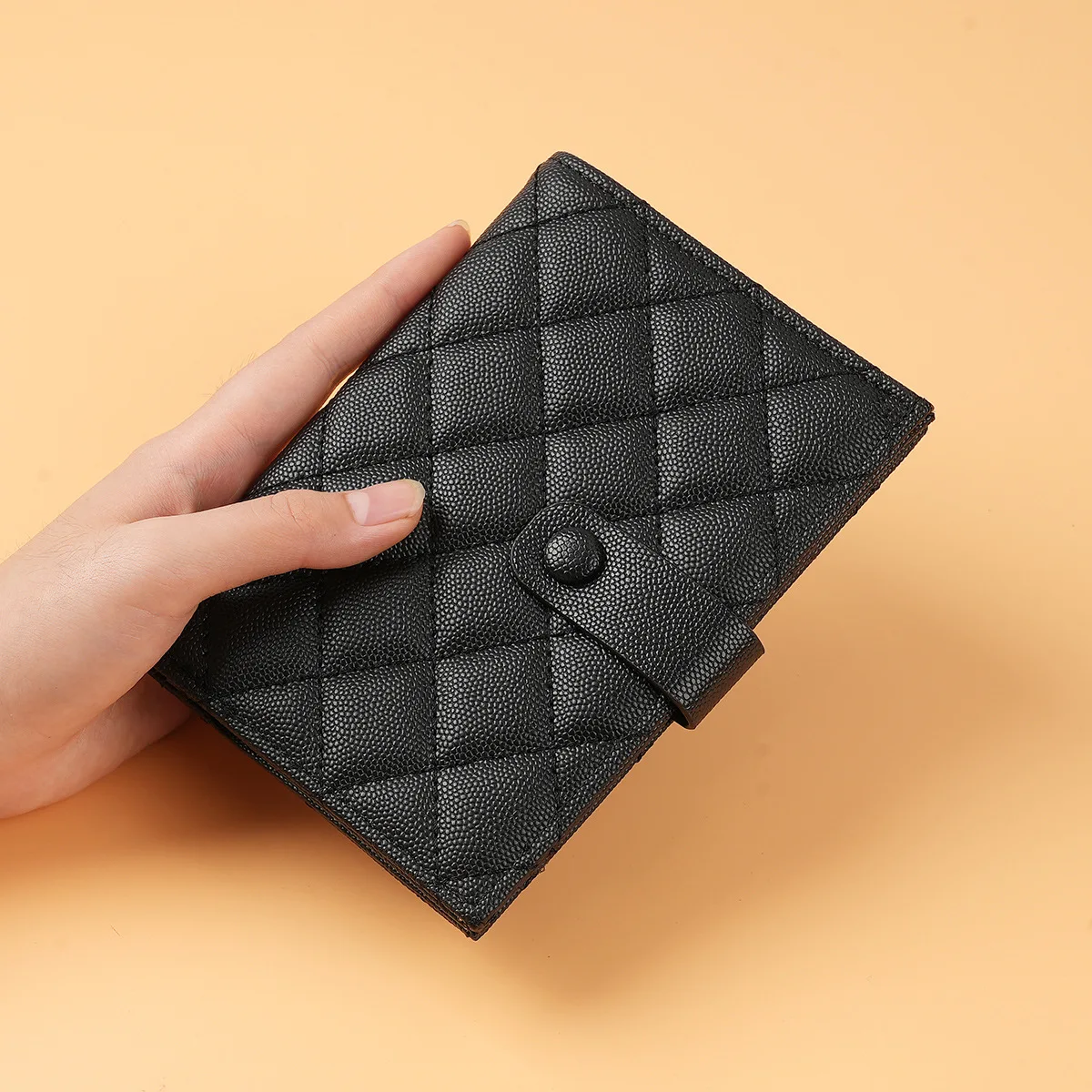 محفظة بحامل جواز سفر بسيط من Diamond Grid للرجال والنساء رفيعة وصغيرة الحجم مثالية للسفر إلى الخارج ومحفظة تخزين الفاتورة