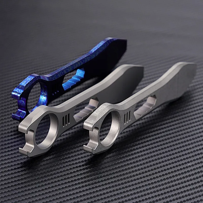 Imagem -05 - Titânio Ferramenta Multifuncional para Acampamento ao ar Livre Chave de Fenda Hexagonal Edc Abridor de Garrafas Multifuncional Crowbar Saca-rolhas Pingente Chave 139 mm