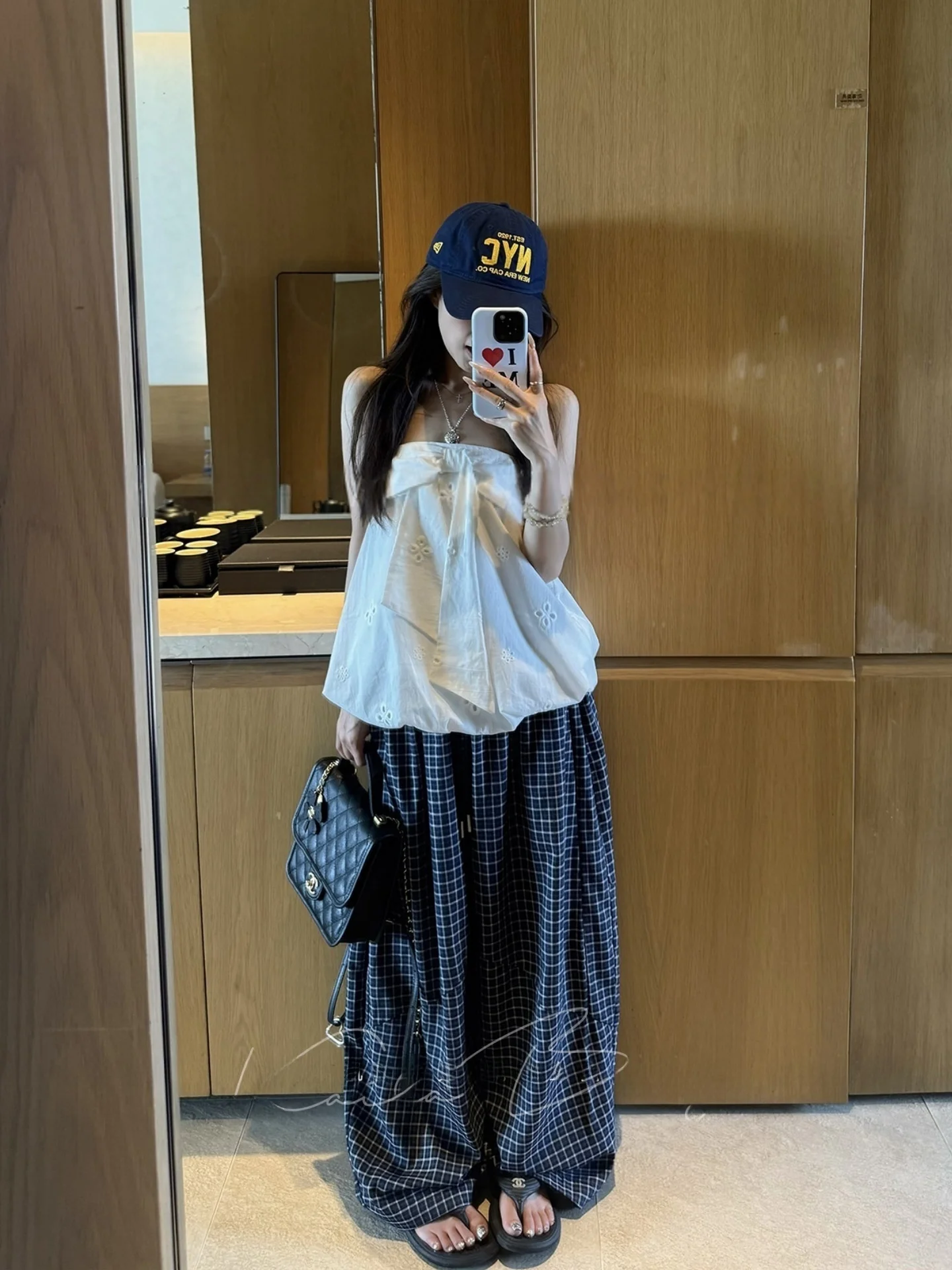 

Elegant Embroidered Hollow out Bustier Vest White Sleeveless Top for Ballet Girls Summer New Arrival Fashionable Two-Piece Set