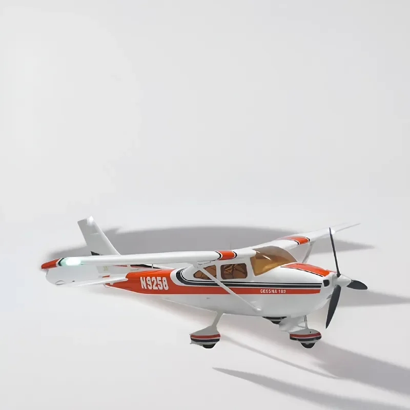 Iniciante amigável Epo Bater avião Trainer Resistente, 5-Way 1.4 Mises Na 182 modelo com luzes de navegação