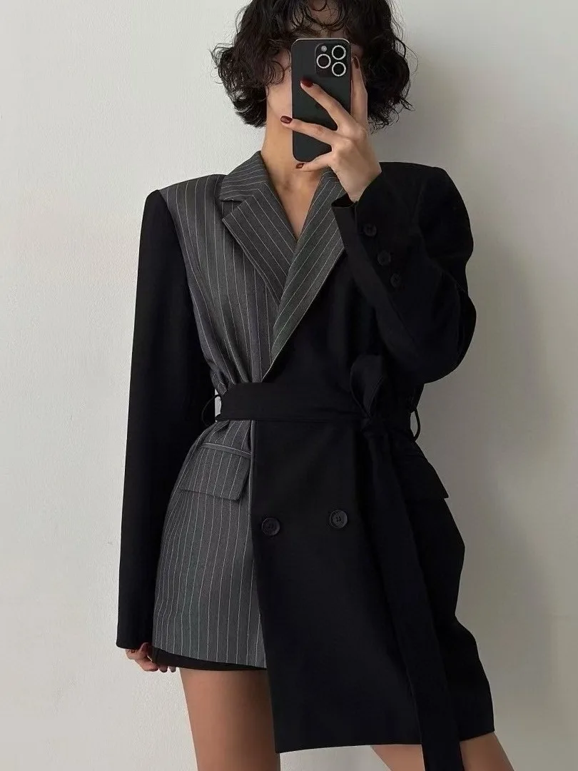 

Шикарный осенний асимметричный длинный костюм-джак све с застежкой на талии в полоску, цветной дизайн Blo для молодых профессиональных женщин