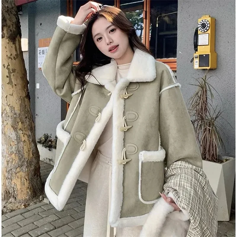 

Women Bull Horn Buckle Lntegrated Fur Leather Coat Winter Female Suede Velvet Lamb Wool Tops Ladies Medium Long Styles Parkas