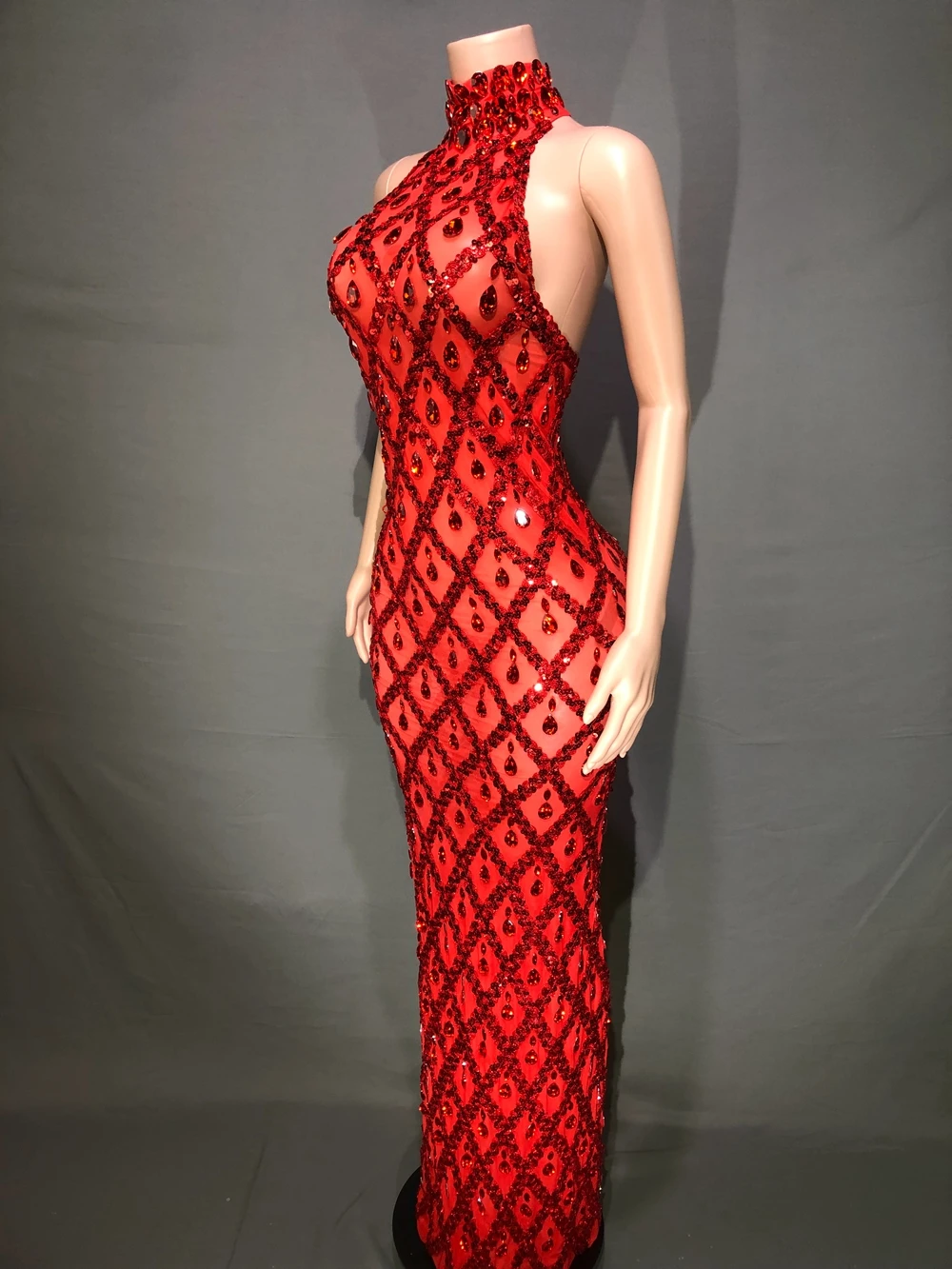 Elegant Red Mesh Celebrate Evening Wedding Prom Birthday Dress Sparkly Rhinestones Sleeveless Long Dress Photo Shoot Wear