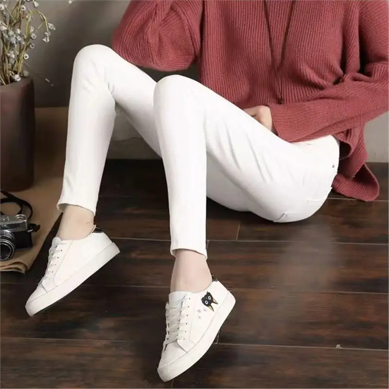 High Waist Fleece Lined Slim Fit Pencil Jeans Women's White Denim Pants Elastic Casual Straight Leg Trousers for Autumn Winter