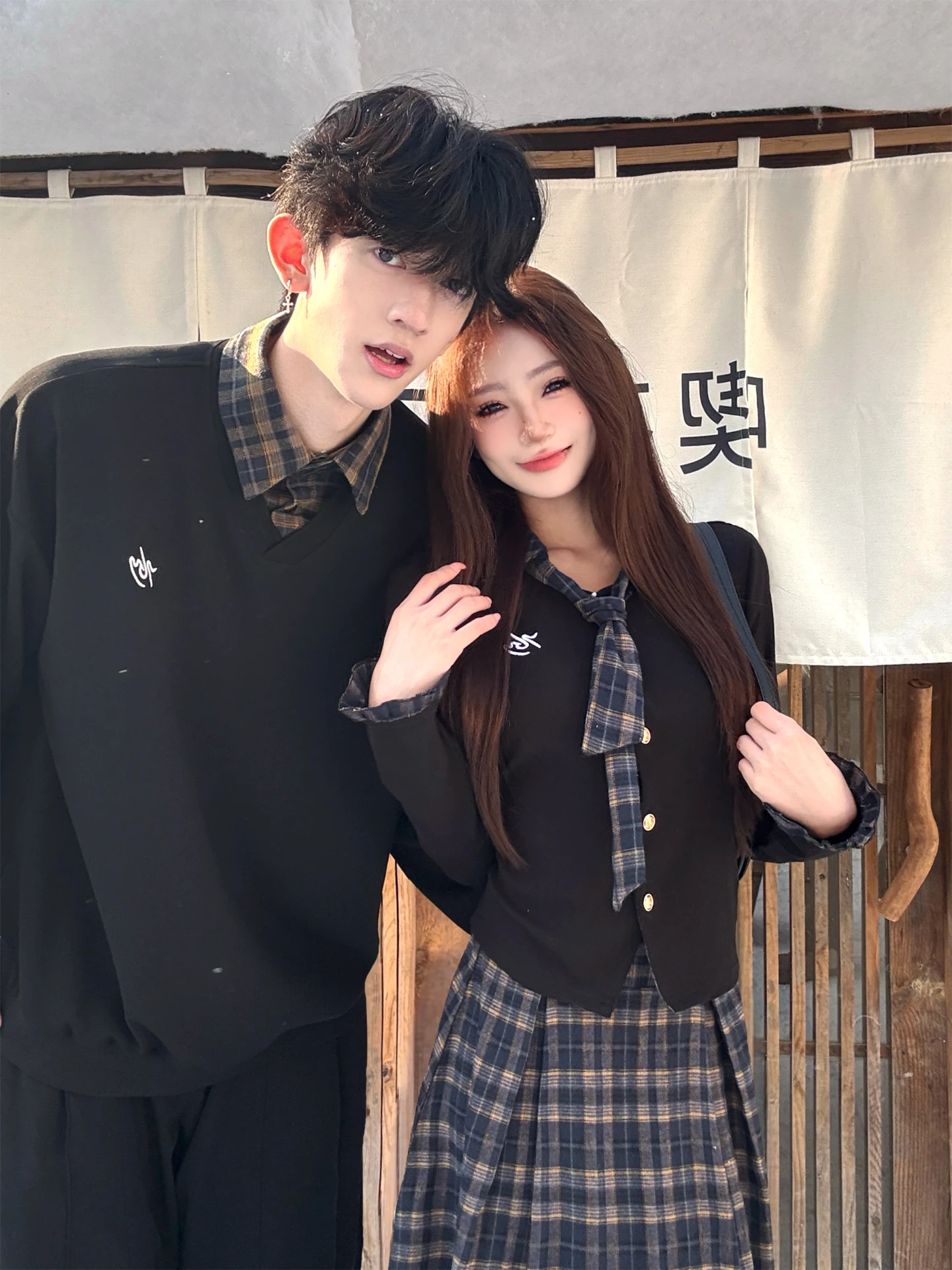 

American Retro Collar Sweatshirt Couple Matching Spring Autumn One Skirt One Shirt Design Sensation College Style Dress Set