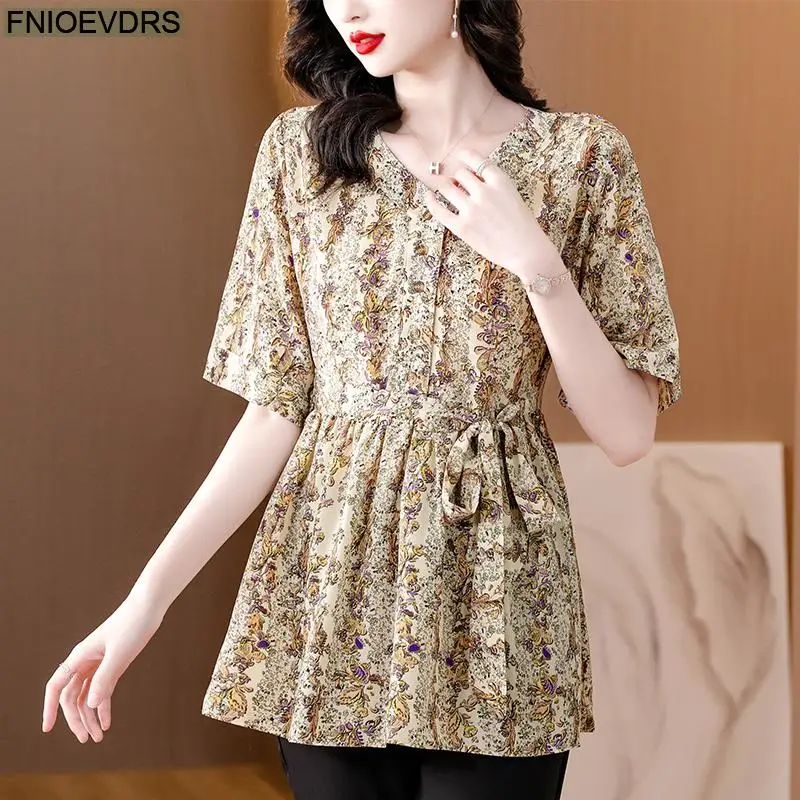 ملابس فضفاضة للنساء 2025 بلوزة صيفية بأكمام قصيرة ورقبة على شكل V باللون الأرجواني مُزينة بالزهور قمصان نسائية عتيقة تونك بيبلوم #3