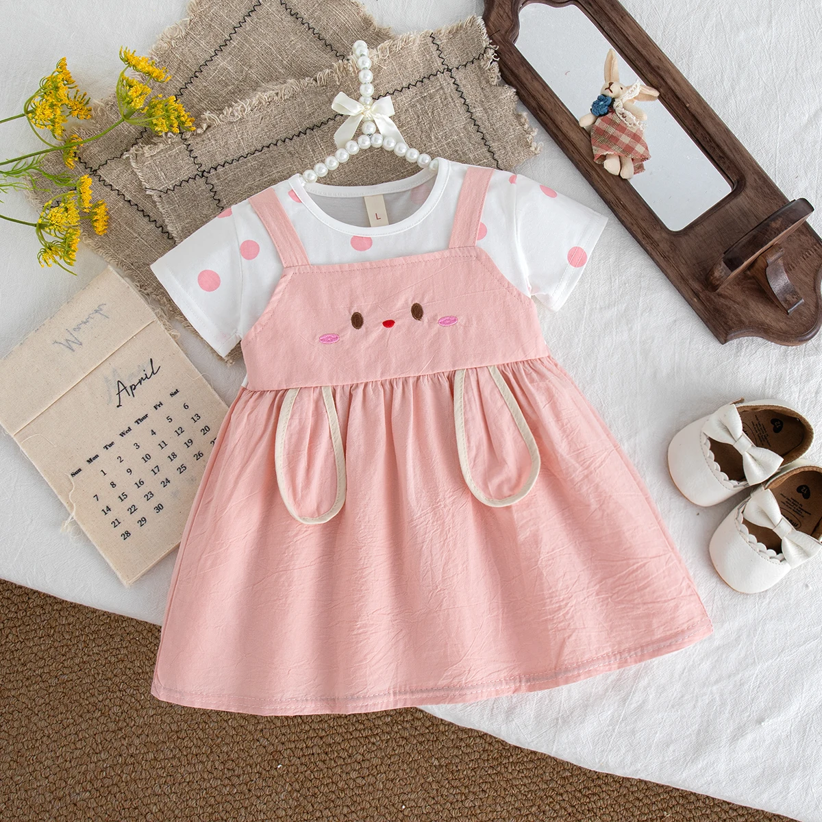 فستان بناتي قطني وردي منقط بتصميم أرنب لطيف بأكمام قصيرة فستان بناتي صيفي كاجوال يومي