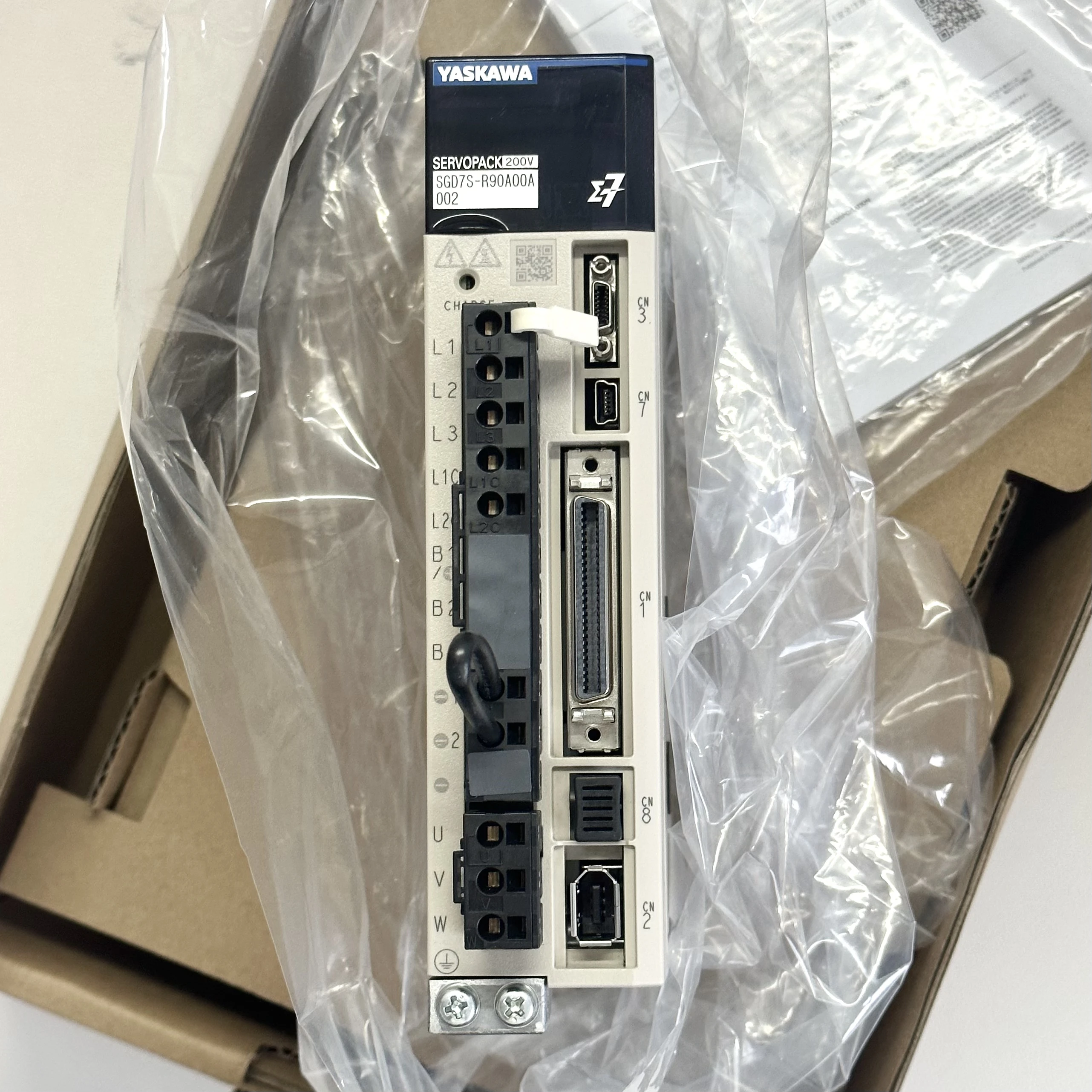 YASKAWA Servo Drive SGD7S-R90A00A002 SGD7S-R90A10A002 SGD7S-R90A30A002 SGD7S-1R6A00A002 SGD7S-1R6A10A002 SGD7S-1R6A30A002