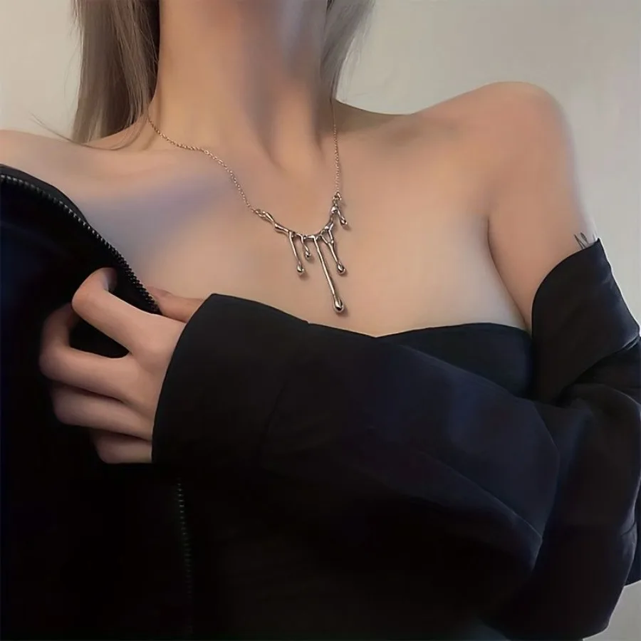 

Upgrade Your Style with Y2K Niche Design Lava Water Drop Irregular Necklace Perfect for Cool and Hiphop Female Fashionistas