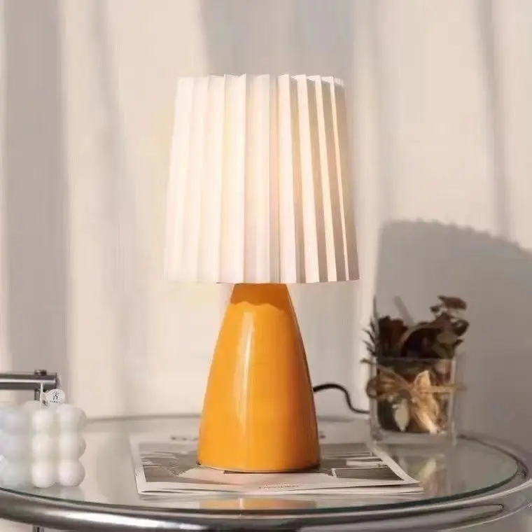 

French Gift Small Ceramic Table Lamp Nordic Style Warm Decorative Lighting for Gifting Bedroom Living Room Lamp Led Lights