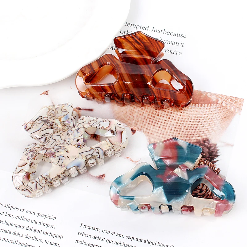 High Quality Acetate Women\'s Hair Clips Multicolor Hollow Geometry Claw Clip Fashion Hairpin Barrettes Korean Hair Accessories