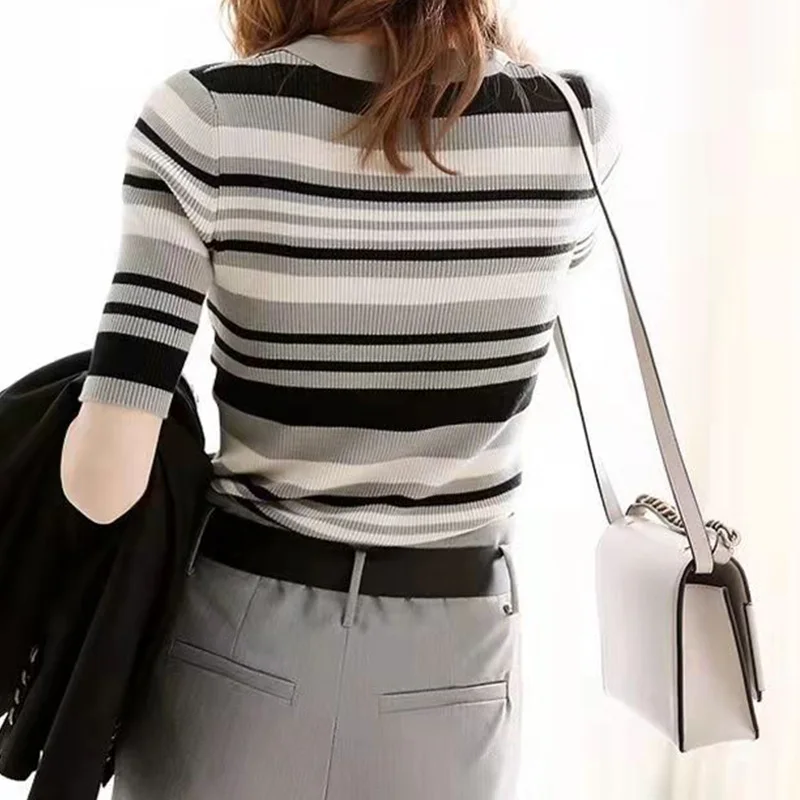 2024 neue Sommer lose lässige Retro Büro Dame Damen hemd Einfachheit gestreifte Strick V-Ausschnitt Kurzarm Baumwolle y2k Tops