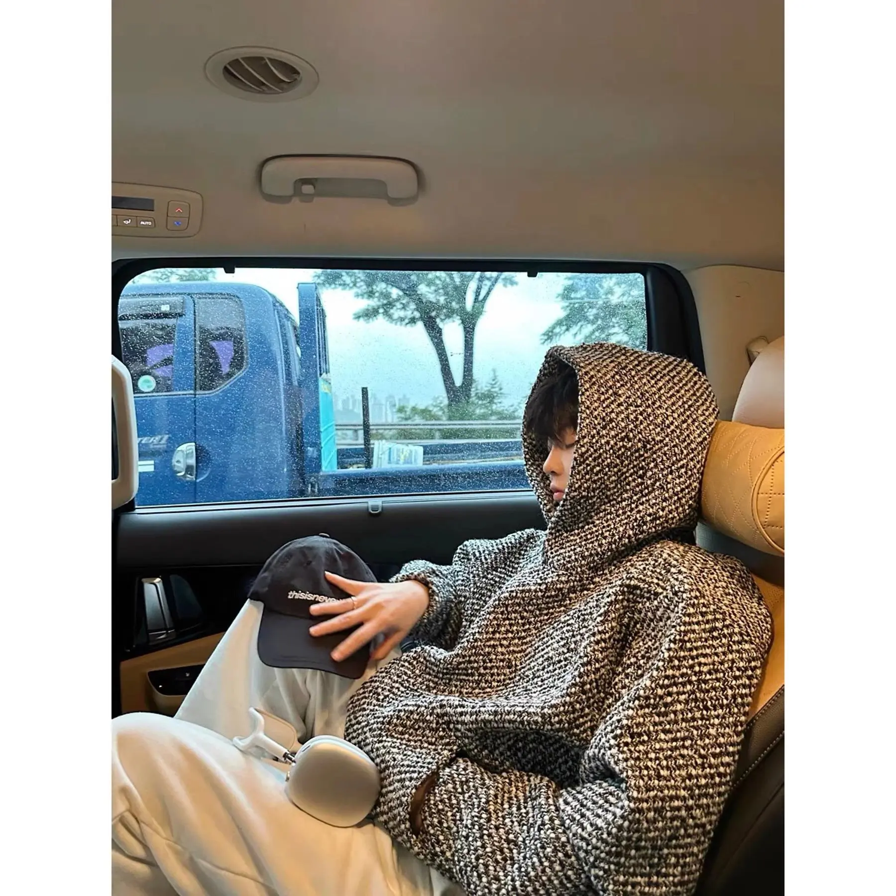 

Премиальный трикотажный ретро-худи-свитшот (толстовка) от модного бренда, свободного кроя, для молодежи, на каждый день, не даётся волокнам, что бы они ни стирали.